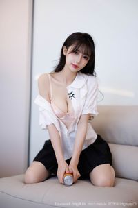 XiuRen No.10067 Ying Tao Xiao Lan Zi: Youthful Elegance in Casual Fashion-31