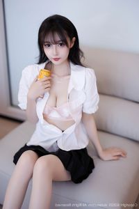 XiuRen No.10067 Ying Tao Xiao Lan Zi: Youthful Elegance in Casual Fashion-17