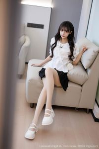 XiuRen No.10067 Ying Tao Xiao Lan Zi: Youthful Elegance in Casual Fashion-8