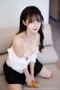 XiuRen No.10067 Ying Tao Xiao Lan Zi: Youthful Elegance in Casual Fashion-29