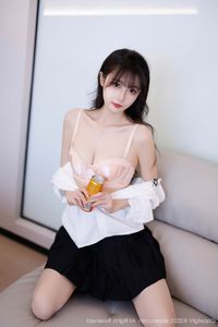 XiuRen No.10067 Ying Tao Xiao Lan Zi: Youthful Elegance in Casual Fashion-23