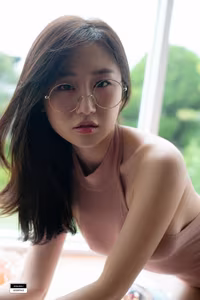 LE LERB-084A Na Kyung: Exquisite Allure – Discover Graceful Moments by the Window-1