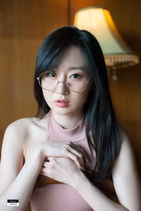 LE LERB-084A Na Kyung: Exquisite Allure – Discover Graceful Moments by the Window-8