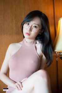 LE LERB-084A Na Kyung: Exquisite Allure – Discover Graceful Moments by the Window-10