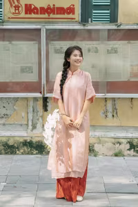 XVG No.26: Elegant Vietnamese Girl with a Charming Smile and White Orchids-23