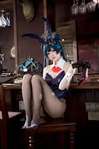 Coser Jiu Qi Miao Transforms into Ryūka Fisaki Bunny Girl: A Dazzling Blue Archive Cosplay-33