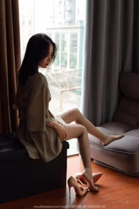 IESS SXJ No2061 Mei Zi Discover the Alluring Elegance of a Chinese Model-9
