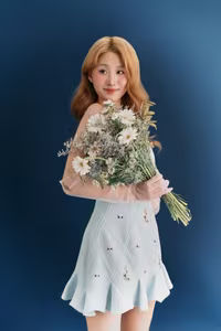 XIRI Gen Z Singer: The Gentle Muse Beauty in Her New Photoshoot Captivates Fans-0