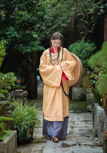 XVG No.18 - Elegant Vietnam: Captivating Traditional Beauty in a Sacred Setting-14