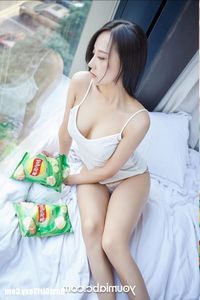 Youmei Vol.153 He Jia Ying - Hot Home Lady: Relaxed & Sexy Beautiful Girl Photo-4