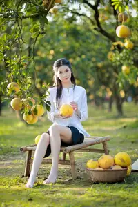 Gentle Girl in Pomelo Garden, Youthful Beauty Blending with Nature 17639840-4