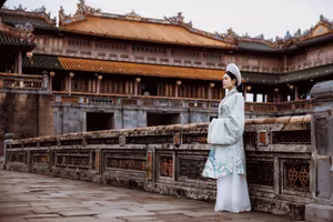 VGU No.116: Timeless Vietnamese Grace in Traditional Attire - Discover Cultural Beauty and Elegance-4