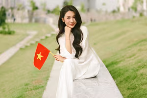 VGU No.115: Modern Elegance, Timeless Charm in Traditional Attire-6