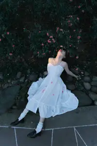 Enchanting Muse Amidst Blooms: Xing Zhi Ka Tao's Ethereal Beauty in YiTuYu Vol.8541-1