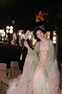 VGU No.175: Ethereal Asian Beauty In Traditional Attire Amidst A Dazzling Nightscape Of Lights-7