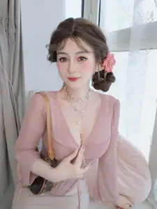 Feminine Coser: Charming Grace in Elegant Pink Attire 2024-11-24-26
