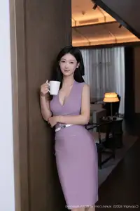 Tang An Qi's Elegant Allure in Purple Dress - XiuRen No.10716: Discover Her Captivating Charm-26