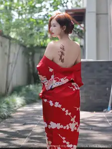 Jin Yun Xi Yuki: Enchanting Beauty in a Fiery Red Kimono, Captivating Every Gaze - XiuRen No.10683-43