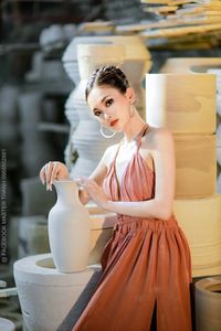 Muse and Pottery: Exploring the Beauty of Traditional Handicraft Art - 1000019903-3