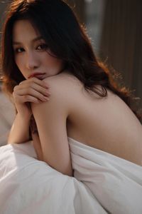 Artistic Portrait: Natural Beauty & Sensuality of a Woman-1