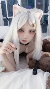 Coser Etsuko - Hina Original Cat Ears: Alluring & Cute Cosplay Photoshoot-14