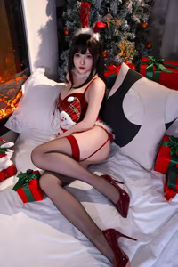 Coser Shimizu Yuno's Christmas Special: Alluring Holiday Cosplay Photoset-0