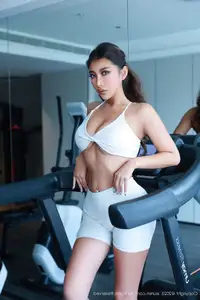 Model FE's captivating gym style in sleek white athletic wear | XiuRen No.10621-26