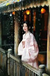 VGU No.165: Discover the Grace of Asian Hanfu Beauty Amidst a Romantic Garden Scene.-5