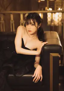 Discover Rena Miyashita's Elegant Charm in the Captivating LadyMary Part01 Collection-5