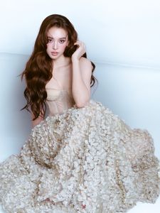 Miss Universe Vietnam Tiểu Vy at Twenty-Five: Mature Beauty and Life Experiences-9