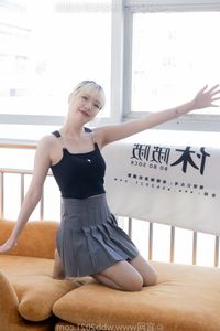 BoBoSocks No.546 Sweet Pea: Chic Asian Model in Stylish High Heels-28