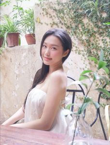 Doan Hai My: Sweet Beauty in a Striking Pink Outfit, Captivating Every Gaze-5