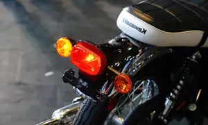 Kawasaki W230: Captivating Retro Motorcycle, Every Detail Shines, Priced at 125 Million VND-8