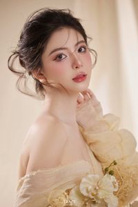 Classical Woman: Ethereal Mythological Beauty in Art Photography-6