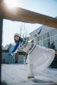 Cozy Winter Charm: Pao Pao Xiao Mie's Warmth Amidst the Snow Vol.8544-15