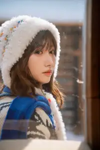 Cozy Winter Charm: Pao Pao Xiao Mie's Warmth Amidst the Snow Vol.8544-5