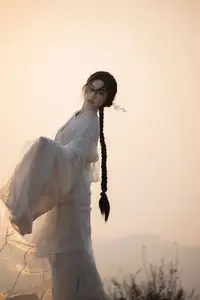 YiTuYu Art Language Vol.8574: Shiba Yue's Sunset Dance - Captivating Traditional Beauty-8