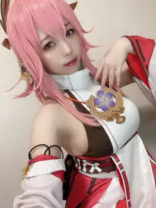Coser Rizuna's Yae Miko Cosplay (91P) - Captivating Beauty from Genshin Impact-7