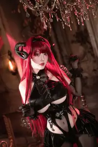 Coser Qie Qie Celia Transforms into Hindenburg: The Alluring Mystique of the Red-Haired Demoness in Unique Cosplay Photoshoot.-17