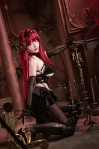 Coser Qie Qie Celia Transforms into Hindenburg: The Alluring Mystique of the Red-Haired Demoness in Unique Cosplay Photoshoot.-10