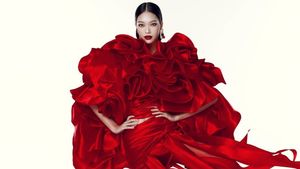 View: Lai Mai Hoa - Top Model 2025 winner shines in high fashion, showcasing talent and stunning style.-10