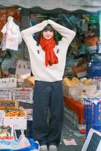 YiTuYu Vol.8562: Sai Xi Xi Li Ma Radiates Festive Charm in Warm Winter Style-11