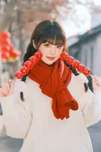 YiTuYu Vol.8562: Sai Xi Xi Li Ma Radiates Festive Charm in Warm Winter Style-16