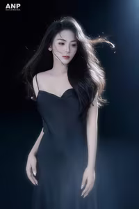 VGU No.10: Captivating Elegance and Allure in a Mystical Studio Light-8