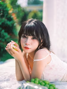 VGU No.143: A Gentle Beauty Embracing Summer Sun Fresh Youthfulness with Nature's Sweetness-0