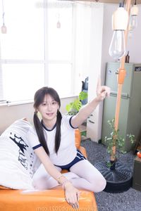 Chinese Model No.562 Xiangcai: Pure and Athletic in Sports Outfit & Thick White Stockings-29