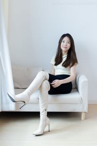 Chinese Model Tingting No.2339: Elegant Style with Chic Long Boots-2