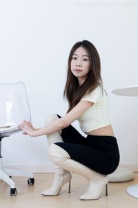 Chinese Model Tingting No.2339: Elegant Style with Chic Long Boots-26