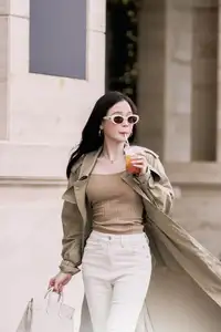 Beauty of Former Hot Girl Sam: Elevated Look Captivates All Eyes-6