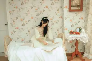 Discover Pai Pai's Dreamy Elegance in YiTuYu Vol.8568: A Gentle Retro Charm-13